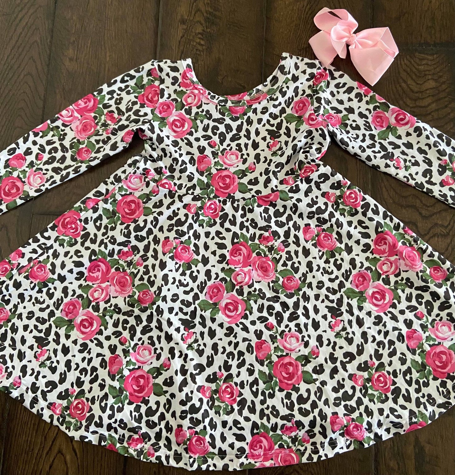 Harlie Bow, Pink